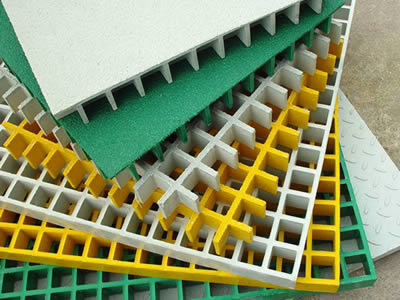 Several different types and colors FRP grating on the ground.