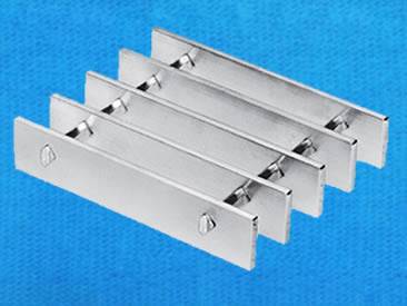 A aluminum swage-locked grating with rectangular bearing bars.